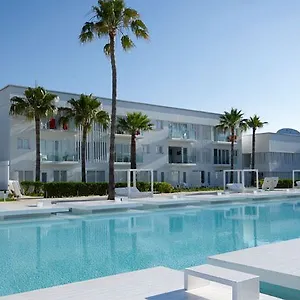 4* Θέρετρο So White